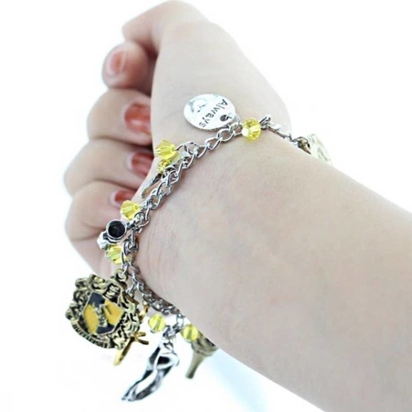 HUFFLEPUFF Harry Potter Charm Bracelet - Picture 2 of 9